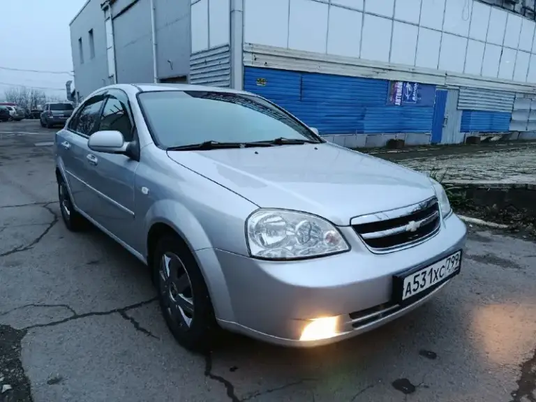 Chevrolet lacetti 2008 1.6 mt
- Пробег 166000
- 2 Собственника
- Цена: 615000
- Тел: +79494676510
- Донецк
Автомобиль в идеальном состоянии. Безаварийная эксплуатация, родной не скрученный пробег. По кузову без дефектов, следы гнили и коррозии отсутствуют, техническая часть полностью обслужена - без вложений.
Кондиционер, стеклоподъëмники с доводчиками(закрываются при закрытии авто), сенсорная мультимедиа на андроиде громкая связь, мультируль, подлокотник, сигнализация с обратной связью, вставки чёрного дерева, отличная зимняя резина. В двух словах лачик очень живой ухоженный. - фотография - 9