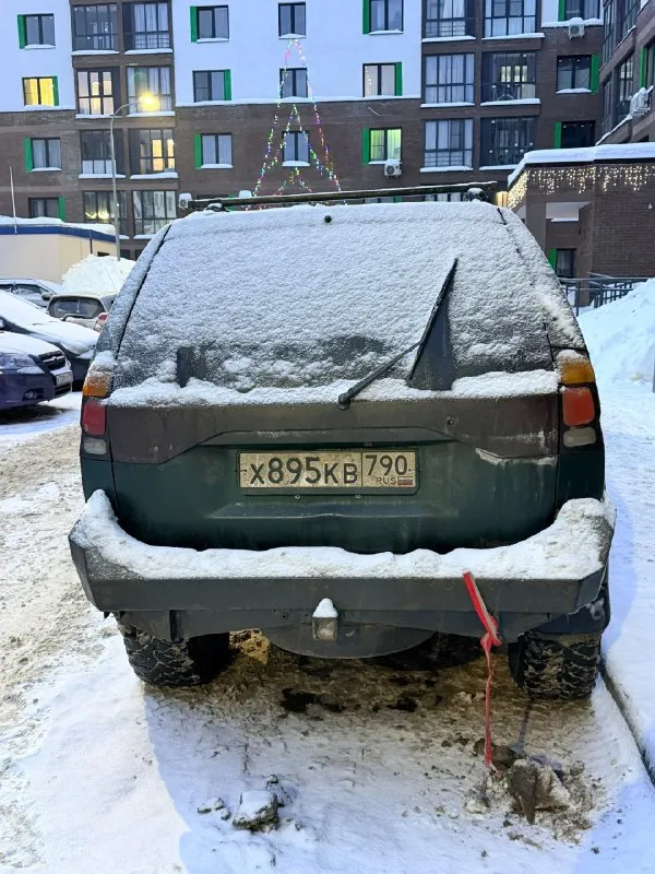 Mitsubishi montero sport. Настоящий боевой конь, абсолютно в исправном состоянии. Автомат, 170 сил. Полностью обслуженный двигатель и коробка, меньше тысячи км назад полностью менялись все тех жидкости (антифриз, все масла). Коробка не пинается на любом положении, мотор тянет, как не в себя. Зимой кого только не вытаскивал. Не застревал на нем еще ни разу, хотя по местам труднопроходимым кататься очень люблю.
Стоят проставки на +30 мм клиренса, вместе с колесами дает очень приличную высоту. Установлен шноркель и силовые бампера. Все изменения вписаны в птс.
По кузову целый, не гнилой, даже пороги.
Отличный вариант для охотников, рыбаков и военных. Изначальная цена 750 тысяч, другие такие обслуженные авто, подготовленные для внедорожья стоят сильно дороже. Торг допустим потенциальным покупателям, договориться сможем. Все необходимые дополнительные вопросы, фото и видео скину при надобности.
☎️ 89895574596

📞 Звоните: +7(989)5574596 - фотография - 3
