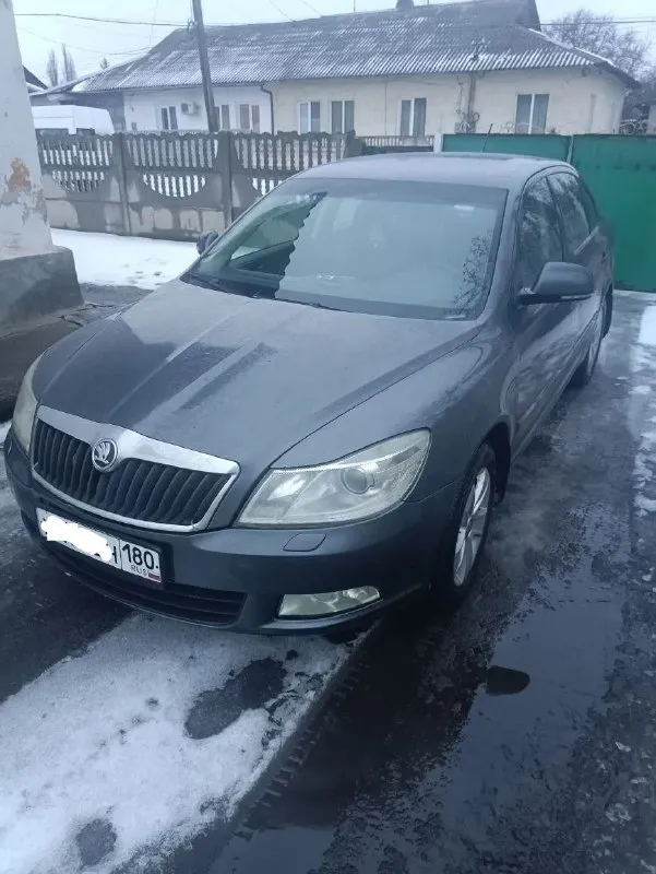 В продаже skoda octavia a5

Автомобиль 2011 года выпуска на бензиновом моторе 1.8 турбо, тянет бодро, полностью обслужен! Езжу каждый день на работу.

Коробка передач dsg 7 работает отлично!

Отличная комплектация: максимальная музыка, 2-х зонный климат, подогревы сидений.

Юридически чистая
Осмотр в макеевка червоногвардейский район осмотр машины после обеда так как на работе.

Цена: 850.000 ₽
Тел. +79499847308 просьба звонить после обеда - фотография - 1