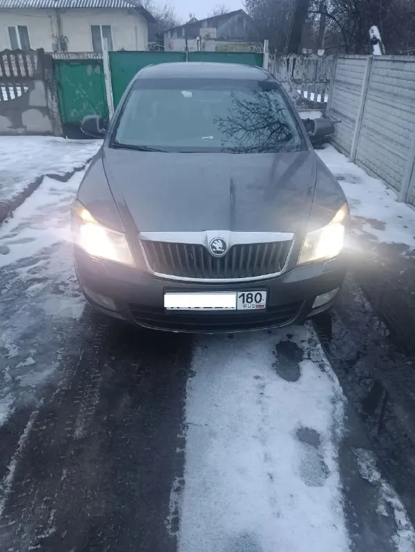 В продаже skoda octavia a5

Автомобиль 2011 года выпуска на бензиновом моторе 1.8 турбо, тянет бодро, полностью обслужен! Езжу каждый день на работу.

Коробка передач dsg 7 работает отлично!

Отличная комплектация: максимальная музыка, 2-х зонный климат, подогревы сидений.

Юридически чистая
Осмотр в макеевка червоногвардейский район осмотр машины после обеда так как на работе.

Цена: 850.000 ₽
Тел. +79499847308 просьба звонить после обеда - фотография - 4