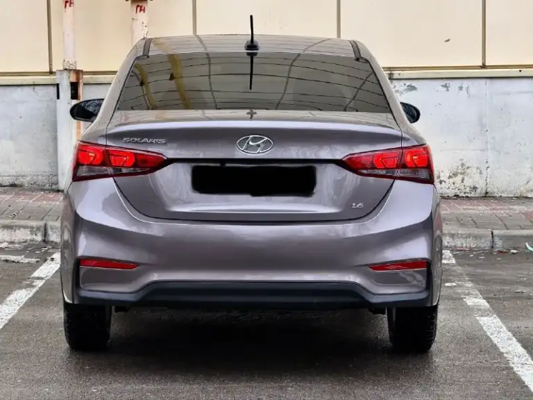 Hyundai solaris 2
Двигатель - 1.6 бензин
Кпп - автомат
Пробег - 132.000км
Год выпуска - 2017
Цена - 1.250.000₽
Тел. - +79493902663
Либо: +7 (949) 679-98-14
В продаже отличная повседневная, не убиваемая машина. В шикарном цвете ( в жизни смотрится великолепно ) с простым 1.6 двигателем и автоматической 6ти ступенчатой коробкой передач. Техническая часть вся обслужена и не требует ни каких вложений. Автомобиль не участвовал в дтп, все детали родные. Комплектация: мультируль; эл. Зеркала с подогревом; android магнитола со всеми современными плюшками; камера заднего вида; кондиционер; титановые диски с зимней резиной; датчик шин; антибукс; антизанос; 4эл. Стеклоподъемника с доводчиками; 2 пары ключей; полный бортовой компьютер; подогревы сидений и руля. . Кто ищет свежий, не дорогой в обслуживании и симпатичный автомобиль - добро пожаловать. - фотография - 4