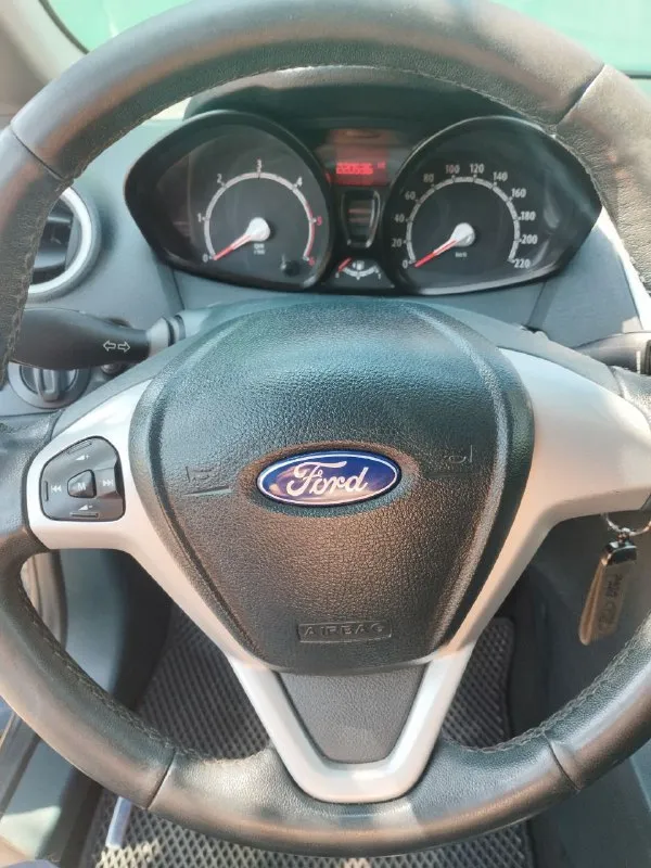 Ford fiesta 2012г. 1.4 дизель, мкпп
220Тыс пробег, один владелец с автосалона, без дтп, есть один косметический окрас порога, диски р16, установлен подогрев двигателя 220в, салон в отличном состоянии.
Тел. +7949 401 75 24 цена 600т
📲 Tg: инна гончар
📞 Звоните: +7(949)4017524 - фотография - 6