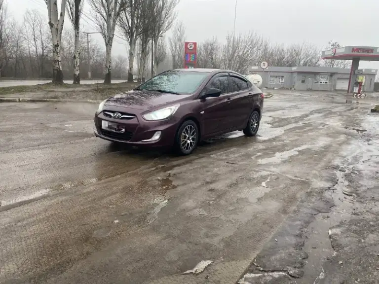 Продам hyundai солярис 2012 года мотор 1.6 коробка автомат, пробег 200 тыс км (оригинальный), цена 740₽ состояние отличное, обслужена вся, салон в отличном состоянии, делать ни чего не надо, сел и катайся, сигнализация, новая резина, кондиционер, стеклоподъемники, гидроусилитель на авто работает все, по мотору вопросов нет работает идеально, мягко без стуков и прочих шумов, масло не доливаю ни грамма( катализатор удален )коробка работает отлично, масло менял, все вопросы по тел +79494936731 макеевка, торг

📞 Звоните: +7(949)4936731 - фотография - 1
