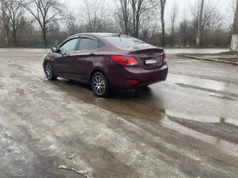 Продам hyundai солярис 2012 года мотор 1.6 коробка автомат, пробег 200 тыс км (оригинальный), цена 740₽ состояние отличное, обслужена вся, салон в отличном состоянии, делать ни чего не надо, сел и катайся, сигнализация, новая резина, кондиционер, стеклоподъемники, гидроусилитель на авто работает все, по мотору вопросов нет работает идеально, мягко без стуков и прочих шумов, масло не доливаю ни грамма( катализатор удален )коробка работает отлично, масло менял, все вопросы по тел +79494936731 макеевка, торг

📞 Звоните: +7(949)4936731 - фотография - 6