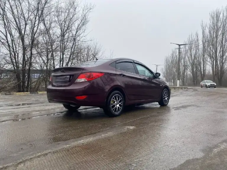 Продам hyundai солярис 2012 года мотор 1.6 коробка автомат, пробег 200 тыс км (оригинальный), цена 740₽ состояние отличное, обслужена вся, салон в отличном состоянии, делать ни чего не надо, сел и катайся, сигнализация, новая резина, кондиционер, стеклоподъемники, гидроусилитель на авто работает все, по мотору вопросов нет работает идеально, мягко без стуков и прочих шумов, масло не доливаю ни грамма( катализатор удален )коробка работает отлично, масло менял, все вопросы по тел +79494936731 макеевка, торг

📞 Звоните: +7(949)4936731 - фотография - 7