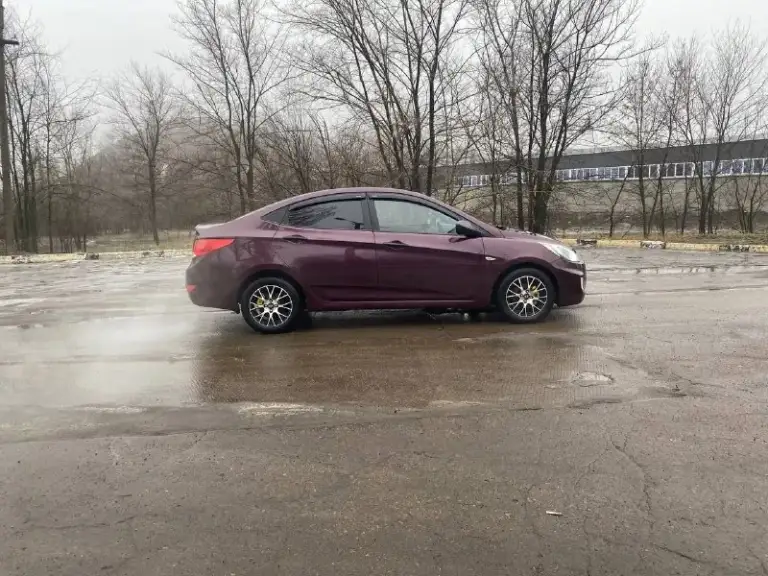 Продам hyundai солярис 2012 года мотор 1.6 коробка автомат, пробег 200 тыс км (оригинальный), цена 740₽ состояние отличное, обслужена вся, салон в отличном состоянии, делать ни чего не надо, сел и катайся, сигнализация, новая резина, кондиционер, стеклоподъемники, гидроусилитель на авто работает все, по мотору вопросов нет работает идеально, мягко без стуков и прочих шумов, масло не доливаю ни грамма( катализатор удален )коробка работает отлично, масло менял, все вопросы по тел +79494936731 макеевка, торг

📞 Звоните: +7(949)4936731 - фотография - 9