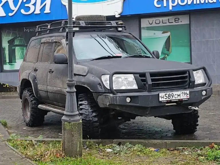 🚗 Cruiser 2002г
- Надёжный и мощный внедорожник с качественным тюнингом, весь тюнинг сертифицирован и внесён в птс.
- Коробка контрактная, полностью заменена летом 2025 года — работает отлично, без нареканий.
- Праворульный, состояние технически хорошее, на ходу, двигатель и трансмиссия работают ровно.
- Недавно установлен новый аккумулятор.
- Идеальный вариант для любителей активного отдыха и бездорожья.
Цена: 1500000 ₽
📲 Tg: lilx. Uy
📞 🇷🇺 Звоните: +79495173692

Авторынок днр донецк - фотография - 3