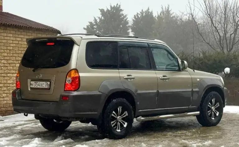 В продаже hyundai terracan. , 2.9 л, турбодизель. Настоящий рамный внедорожник. , постоянный полный привод. , автомобиль обслужен. , ухожен. Двигатель сухой, работает ровно, тяга паровоза, приезжайте, смотрите и слушайте на холодную (заранее предупредив) на авто езжу ежедневно.
Вечная “механика“ никаких нареканий не имеет. Тнвд перебирался в начале осени. , промыт бак, обслужена система тормозов. , заменён стартер, выполнена ревизия ходовой части. Новые масла. Оптика новая, покрыта в бронеплёнку вкл и птф. Есть возможность установки 3-го ряда сидений.
Находится с 2011 г в одной семье, имеет родной окрас кузова, что является редким явлением для рамного внедорожника ‘в возрасте’. Остекление заводское, в дтп не участвовал. Vin читается отл. Рама целая, сварки не требует. Кузов без гнили.
Комплектация с климат-контролем, подогревом сидений, зеркал и зоны дворников, доводчиком окон, 4-ь эл. Сп и т. Д. Акустика заменена, играет пр
📲 Tg: дмитрий
📞 Звоните: +7(949)3635268 - фотография - 5
