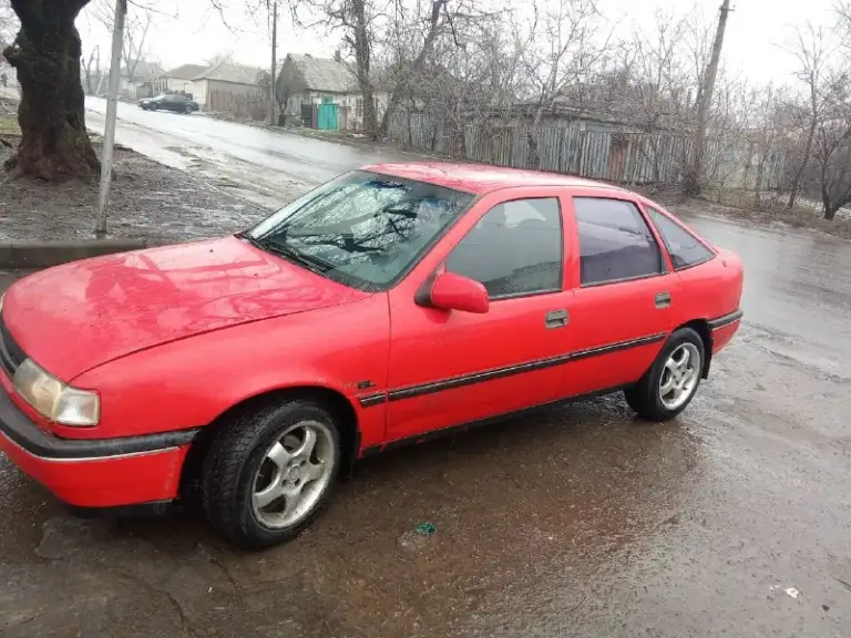 Срочно продам opel вектра а 1989 года 2 литра инжектор на ходу всё работает резина зимняя есть музыка я собственник с переоформлением красивые номера в подарок находится в макеевке цена 140 000 торг пресудстует номер для связи+79495586988
📞 Звоните: +7(949)5586988 - фотография - 5