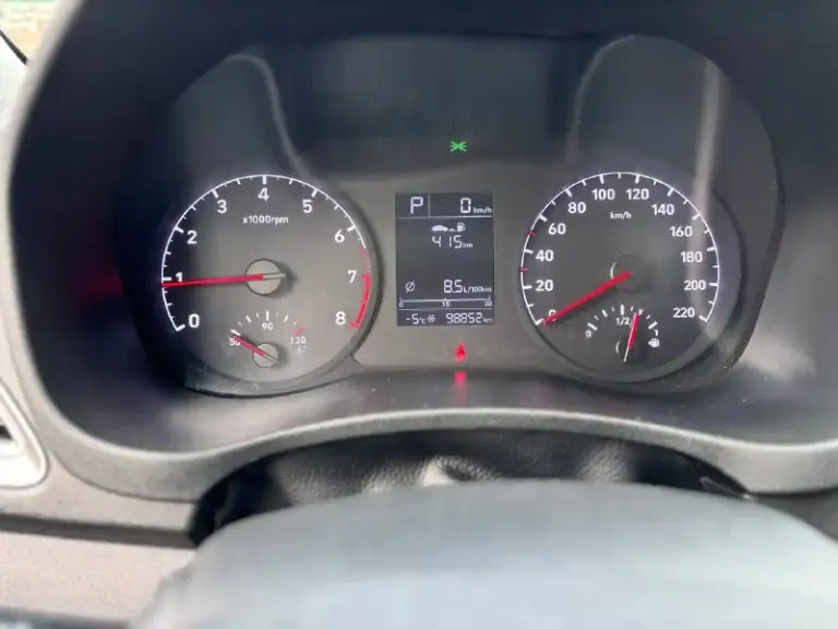 Hyundai solaris
Год 2019
Двс 1.4бенз
Кпп автомат
Пробег 98т
Город мариуполь
+79497309912
Цена 1.100.000

Кузов ровный в отличном состоянии не ржавый, двигатель работает отлично, автомат не пинает переключает без пинков и рывков, ходовая не стучит вся взбитая, салон чистый и опрятный, новая резина зимняя шипы. Документы в полном порядке! Пройден тех осмотр!для переоформления в гаи диагностическая карта на руках. Небольшой торг - фотография - 7