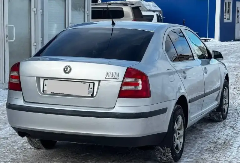 Продам skoda octavia а5 (шкода октавия)
Автомобиль в отменном состоянии без дефектов (без гнили ржавчины и т. Д)
Низа дверей заводские
Днище, пороги отличное
Без дефектов. (фото днища могу сбросить в лс)
Техническая часть без вложений
Объем двигателя:1.6
Коробка передач: 5-тя ступенчатая
Автомобиль без дтп
В родном метале (окрасы имеются)
Год выпуска:2007
Пробег:210.000 км оригиналы
Я собственник
В комплектации имеется
Кондиционер(заправлен), усилитель руля, подогревы сидений, электростеклоподъёмники,
Airbag, штатная акустика(звучит отлично), обогревы стекл, сигнализация, хорошая резина, сервисные книги.
Стоимость:587.000₽ присутствует торг.
По всем вопросам обращайтесь по номеру телефона +79490667446(в связи с нашей связью звоните несколько раз) - фотография - 4