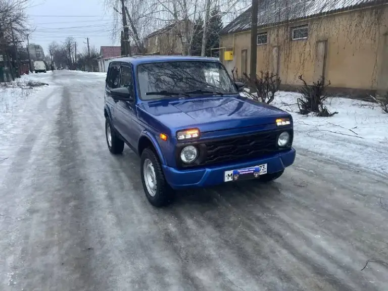Продам lada niva 4x4
2012 Года выпуска
По кузову автомобиль в отличном состоянии. Дно, лонжероны и пороги замечательные.
Салон ухожен, музыка.
Ходовая часть исправна.
По двигателю, коробке и раздатке вопросов нет. Не троит, не дымит, не хрустит и не выбивает ничего. Всё включается как положено.
Электрика вся работает.
Документы в порядке, есть техосмотр!
Осмотр город харцызск
Цена 445т. Р торг
Телефон (telegram, whatsapp)
+79496994520 - фотография - 1