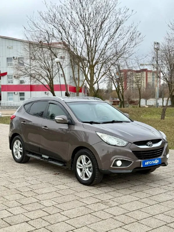 🇰🇵 Hyundai ix35

💰Цена: 1 120 000р
🏢Город: мариуполь
📅Год выпуска: 2012
🗒️Пробег: 199 945 км.
⚙️Двигатель: 2.0
⛽Топливо: бензин
⚙️Кпп: автомат

📞 Телефон:

+7-949-727-41-51
+7-949-551-91-52
+7-989-263-55-56

💾 Описание:

✅ Отличное состояние
✅ Кузов без ржавчины
✅ Техническая часть на 5+
✅ Красивый цвет

🔥 Отличная комплектация:

❄️ Двухзонный климат-контроль, подогрев всех сидений, бортовой компьютер, кожаный мульти-руль, ксенон, птф, полный электропакет, камера заднего вида, задний парктроник, помощь при спуске, складывание зеркал, оригинальные литые диски, хорошая зимняя резина, сигнализация с автозапуском.

🏦 Возможна продажа в кредит по двум документам.

Улица шевченко 269 - фотография - 3