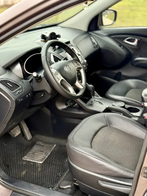 🇰🇵 Hyundai ix35

💰Цена: 1 120 000р
🏢Город: мариуполь
📅Год выпуска: 2012
🗒️Пробег: 199 945 км.
⚙️Двигатель: 2.0
⛽Топливо: бензин
⚙️Кпп: автомат

📞 Телефон:

+7-949-727-41-51
+7-949-551-91-52
+7-989-263-55-56

💾 Описание:

✅ Отличное состояние
✅ Кузов без ржавчины
✅ Техническая часть на 5+
✅ Красивый цвет

🔥 Отличная комплектация:

❄️ Двухзонный климат-контроль, подогрев всех сидений, бортовой компьютер, кожаный мульти-руль, ксенон, птф, полный электропакет, камера заднего вида, задний парктроник, помощь при спуске, складывание зеркал, оригинальные литые диски, хорошая зимняя резина, сигнализация с автозапуском.

🏦 Возможна продажа в кредит по двум документам.

Улица шевченко 269 - фотография - 7