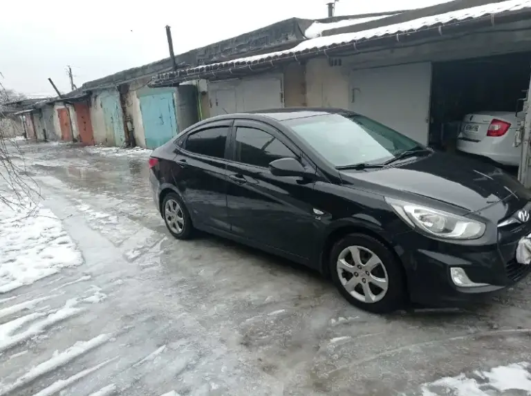 Продам hyundai солярис 2013г. Пробег143500км,1,6 бензин, мкп, электро пакет, подогрев сидений и лобового стекла, в родном окрасе, состояние отличное. Торг у авто хорошему человеку хорошая скидка. Цена1150000р. Тел:+79493874140
📞 Звоните: +7(949)3874140 - фотография - 1