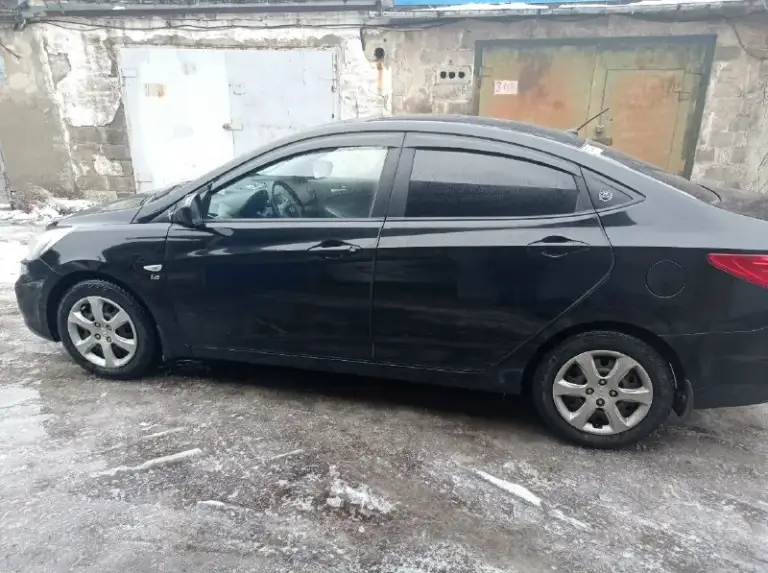 Продам hyundai солярис 2013г. Пробег143500км,1,6 бензин, мкп, электро пакет, подогрев сидений и лобового стекла, в родном окрасе, состояние отличное. Торг у авто хорошему человеку хорошая скидка. Цена1150000р. Тел:+79493874140
📞 Звоните: +7(949)3874140 - фотография - 3
