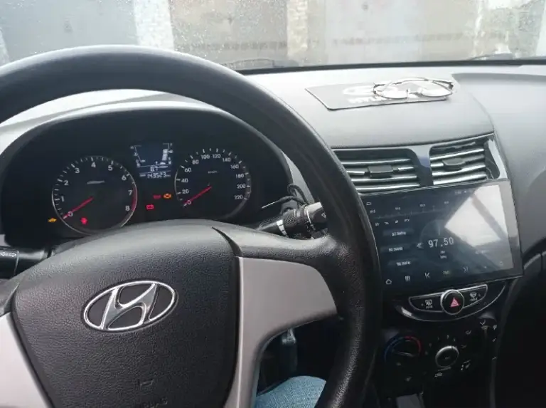 Продам hyundai солярис 2013г. Пробег143500км,1,6 бензин, мкп, электро пакет, подогрев сидений и лобового стекла, в родном окрасе, состояние отличное. Торг у авто хорошему человеку хорошая скидка. Цена1150000р. Тел:+79493874140
📞 Звоните: +7(949)3874140 - фотография - 4