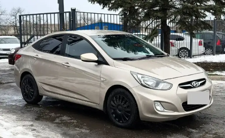 Хундай солярис.
2011Г, мотор 1.6.
Пробег 190.000км.
Кондиционер, abs-esp,
Полный эл. Пакет, подогревы, камера заднего вида.
Новая резина - зима, машина полностью обслужена, вложений вообще не каких. Готов ехать на любое ваще сто
Цена 720.000 тыс. , хороший торг
+79496390695 - фотография - 2