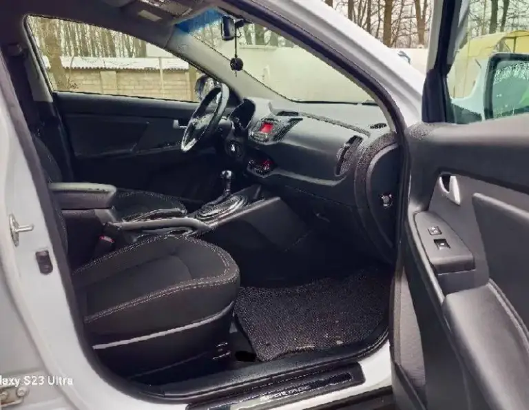 🚗🅰️🅰️Срочно
Kia sportage
📅Год выпуска: 2013
📦Кпп: автомат
⚙️Двигатель:2.0л
💴Цена: 1.150т₽
🗺️Пробег:170000 км
Объем 2.0
-Полностью обслужена
-Усилитель руля
-Круиз контроль
-4 Эл стеклоподъёмника
- Зеркала с подогревом и эл складыванием
-Датчик света
-Датчик дождя
-Мультируль
-Акустика, aux, usb -bluetooth
- Подушки безопасности (airbag), abs, esp.
📞 🇷🇺 Звоните: +7 (949) 520-67-79
+7-949-8307562
+79494660985 - фотография - 8