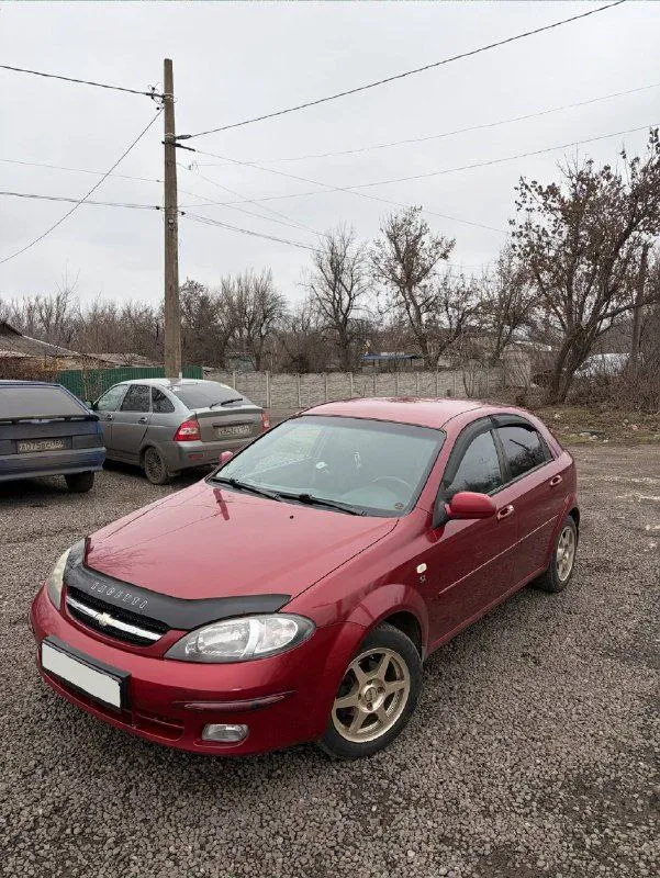 Продам chevrolet lacetti 1.6 механика
Автомобиль корейской сборки, без дтп, все стекла родные, автотека зеленая. На полном ходу, ничего делать не нужно, кондиционер, подогрев зеркал и заднего стекла, 4 стеклоподъемника, электро регулировка зеркал, музыка с блютузом, салон в хорошем состоянии, не прокурен. Масло не жрет, ничего не стучит не гремит, полностью обслужена. Есть летняя резина. Автомобиль оснащен сигнализацией и тремя противоугонками.
Документы чистые, любое переоформление.
Цена 480 тыс. Руб. Торг у капота
Осмотр макеевка
+79499987808
📞 Звоните: +7(949)9987808 - фотография - 2