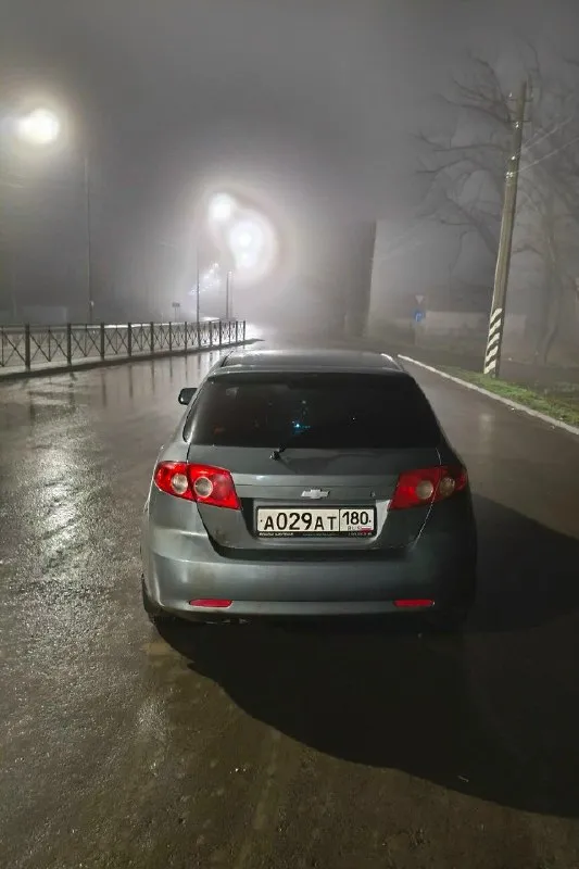 В продаже chevrolet klan (лачетти) хэтчбек 2011 г. В, мотор 1.6 110 л. С. Мкпп. Полная комплектация. Не на ходу. Косяки: оборвало мотор с подушки (лопнул картер есть на фото, нужна заварка аргоном и усиление пластиной), течёт нижний бак радиатора, радиатор в наличии нужна замена, требуется замена кулисы (она так же в наличии), пропал холостой (либо чистка егр клапана либо замена дросселя, не успел сделать диагностику) подтекает рулевая рейка (гур), подъедает масло только когда выше 4 тыс. Оборотов крутить. Колодки новые, резина лето, r15 титаны. Водительское стекло клинит, но это мелочи жизни. Стоит музыка, играет приятно, магнитола мощная процессорная. Причина продажи: попал в финансовый кризис, нет возможности ремонтировать авто, отрываю от сердца жалко что пропадёт так бы и сам отремонтировал. Цену вижу 270 тыс. Рублей, с адекватной скидкой на эвакуатор. Единственное что не успел переоформить на себя, сломалась за день до поездки в мрэо, все документы на руках, так же
📞 Звоните: +7(949)3137478 - фотография - 2