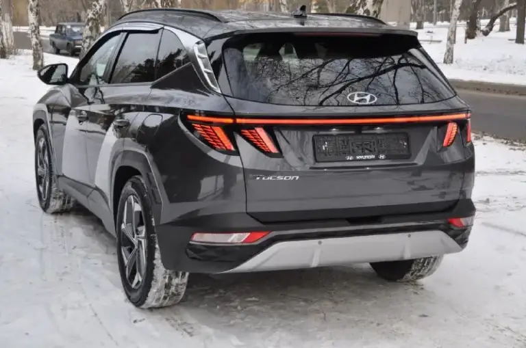 Hyundai tucson
Корейская сборка
Удлинённая версия
Безопасность целая
Стекла заводские
В заводском окрасе
• Год : 03/2021
• Двигатель : 2.0 (186 л. С. )
• : 8 Ступеней
• Пробег : 84т. Км
• Цвет : темно серый
• Привод : передний 2wd
Комплектация:
• Кожаный салон с перфорацией
• Подогревы и вентиляция сидений и руля
• Память сидений
• Под рулевые лепестки переключения передач
• Парктроники передние и задние
• Кнопка start/stop
• Двух зонный климат контроль
• Активный круиз контроль
• Без ключевой доступ keylessgo
• Авто складывание заркал
• Адаптивная led оптика, передняя и задняя
• Led туманки
• Камера заднего хода
• Диски r19
• Ходовые огни
• Электро ручник
• Система autohold
• Датчик смены полосы
• Дистроник
• Авто переключение ближнего/дальнего
• Датчик света
• Датчик контроля слепых зон
. Сигнализация star line, с меткой и мобильным приложением.
. Ambient lighting (контурная цветная подсветка салона)
. Видеорегистраторы 2шт. (перед, зад)
3.430
📞 Звоните: +7(959)3781111 - фотография - 2