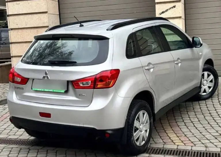 Продам mitsubishi asx рестайлинг
Год выпуска:2014
Объём двигателя:1.6.v16
Кпп механическая
Родной пробег:124.000 км
Один собственник

Автомобиль в родном окрасе!
Состояние кузова идеальное
Рыжиков, корозии и прочих нюансов нет
Все технические обслуживания проводились исключительно у официального дилера, с соблюдением всех сроков. Авто в отличном состоянии как технически, так и визуально.
Заводское остекление.

Комплектация:
Бортовой компьютер,
Подогрев сидений,4 стеклоподъемника, кондиционер, электро зеркала, противотуманные фары, подогрев стекл, abs esp, aux bluetooth, полный комплект ключей и много чего прочего для комфортного вождения
По документам любой вид оформления
Автотека кристально чистая, ✅

Цена:1.120.000

Г. Донецк

Номер телефона:
+7949-051-41-89 - фотография - 4