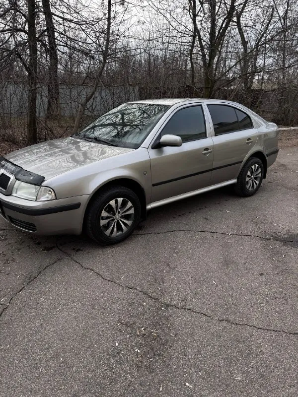 Продам skoda octavia tour 2008 1.6
Автомобиль в отличном состоянии без дефектов (гнили, коррозии, ржавчин. )
Двигатель работает отлично не дымит не троит
Коробка без нареканий
Ходовая часть вся перебрана без вложений
Днище пороги абсолютно целое без дыр и тд.
По электрике работает все.
Комплектация:кондиционер, усилитель руля (гур), центральный замок, остекление все родные,
Птс оригинал, электрорегулируемые зеркала, обогрев зеркал, передние электростеклоподъёмники,
Регулировка рулевой колонки, регулировка сидений по высоте.
Очень вместительный багажник, подушки безопасности airbag.
Документы в порядке
Осмотр макеевка
Цена 575₽
+79493491565
.
📞 Звоните: +7(949)3491565 - фотография - 3