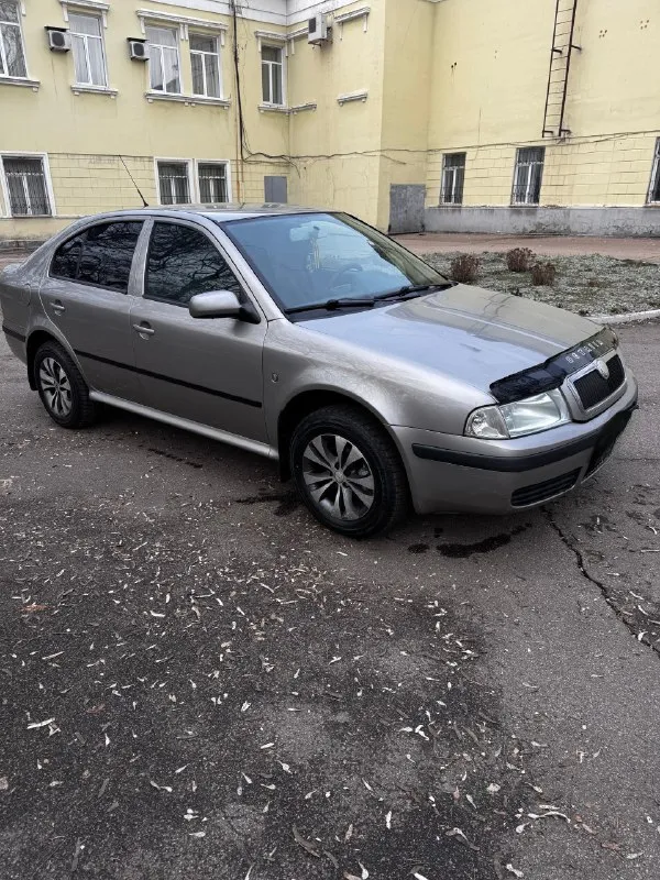 Продам skoda octavia tour 2008 1.6
Автомобиль в отличном состоянии без дефектов (гнили, коррозии, ржавчин. )
Двигатель работает отлично не дымит не троит
Коробка без нареканий
Ходовая часть вся перебрана без вложений
Днище пороги абсолютно целое без дыр и тд.
По электрике работает все.
Комплектация:кондиционер, усилитель руля (гур), центральный замок, остекление все родные,
Птс оригинал, электрорегулируемые зеркала, обогрев зеркал, передние электростеклоподъёмники,
Регулировка рулевой колонки, регулировка сидений по высоте.
Очень вместительный багажник, подушки безопасности airbag.
Документы в порядке
Осмотр макеевка
Цена 575₽
+79493491565
.
📞 Звоните: +7(949)3491565 - фотография - 4
