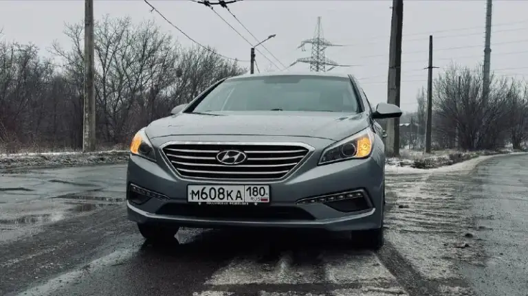 Продажа от собственника!
Продается пока в продаже интересующий меня автомобиль
🚀 Hyundai sonata 2014 года выпуска.
✔ Один хозяин по птс, все то по регламенту. Чеки о проведенных работах на руках.
✔ Двигатель и коробка передач работают безупречно, как часы. Никаких проблем.
✔ Лкп в хорошем состоянии, без скрытых повреждений и ржавчины. Салон чистый, ухоженный, без потертостей и запахов.
✔ Комплектация: кондиционер, обогрев боковых зеркал, мультимедиа с apple carplay/android auto, камера заднего вида, датчики давления шин.
Vin: 5npe24af7fh080404
· Год выпуска: сентябрь 2014 года
· Пробег: 121 тыс миль
· Двигатель: 2.4 л (188 л. С. ), бензин
· Кпп: автомат
· Привод: передний
· Цвет: серый хамелеон
· Цена: 1 550 000 руб. Торг
Серьезным покупателям — осмотр на любом сто по вашему желанию.
Номер для связи +79493254376 ( телеграм, феникс)
Территориально г. Донецк, днр - фотография - 1