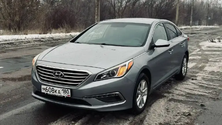 Продажа от собственника!
Продается пока в продаже интересующий меня автомобиль
🚀 Hyundai sonata 2014 года выпуска.
✔ Один хозяин по птс, все то по регламенту. Чеки о проведенных работах на руках.
✔ Двигатель и коробка передач работают безупречно, как часы. Никаких проблем.
✔ Лкп в хорошем состоянии, без скрытых повреждений и ржавчины. Салон чистый, ухоженный, без потертостей и запахов.
✔ Комплектация: кондиционер, обогрев боковых зеркал, мультимедиа с apple carplay/android auto, камера заднего вида, датчики давления шин.
Vin: 5npe24af7fh080404
· Год выпуска: сентябрь 2014 года
· Пробег: 121 тыс миль
· Двигатель: 2.4 л (188 л. С. ), бензин
· Кпп: автомат
· Привод: передний
· Цвет: серый хамелеон
· Цена: 1 550 000 руб. Торг
Серьезным покупателям — осмотр на любом сто по вашему желанию.
Номер для связи +79493254376 ( телеграм, феникс)
Территориально г. Донецк, днр - фотография - 2