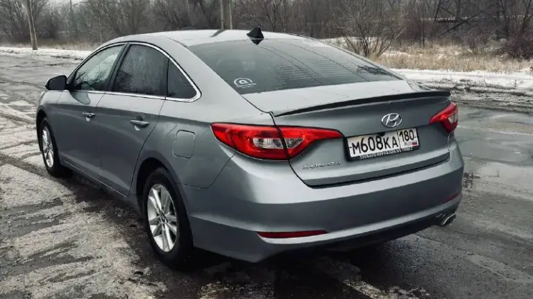 Продажа от собственника!
Продается пока в продаже интересующий меня автомобиль
🚀 Hyundai sonata 2014 года выпуска.
✔ Один хозяин по птс, все то по регламенту. Чеки о проведенных работах на руках.
✔ Двигатель и коробка передач работают безупречно, как часы. Никаких проблем.
✔ Лкп в хорошем состоянии, без скрытых повреждений и ржавчины. Салон чистый, ухоженный, без потертостей и запахов.
✔ Комплектация: кондиционер, обогрев боковых зеркал, мультимедиа с apple carplay/android auto, камера заднего вида, датчики давления шин.
Vin: 5npe24af7fh080404
· Год выпуска: сентябрь 2014 года
· Пробег: 121 тыс миль
· Двигатель: 2.4 л (188 л. С. ), бензин
· Кпп: автомат
· Привод: передний
· Цвет: серый хамелеон
· Цена: 1 550 000 руб. Торг
Серьезным покупателям — осмотр на любом сто по вашему желанию.
Номер для связи +79493254376 ( телеграм, феникс)
Территориально г. Донецк, днр - фотография - 5