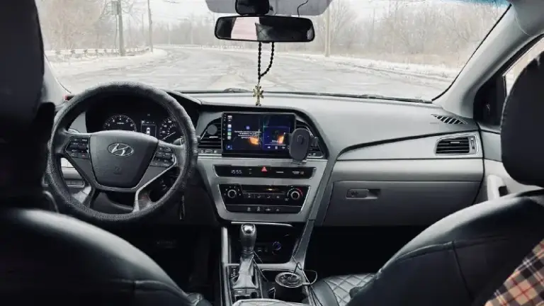 Продажа от собственника!
Продается пока в продаже интересующий меня автомобиль
🚀 Hyundai sonata 2014 года выпуска.
✔ Один хозяин по птс, все то по регламенту. Чеки о проведенных работах на руках.
✔ Двигатель и коробка передач работают безупречно, как часы. Никаких проблем.
✔ Лкп в хорошем состоянии, без скрытых повреждений и ржавчины. Салон чистый, ухоженный, без потертостей и запахов.
✔ Комплектация: кондиционер, обогрев боковых зеркал, мультимедиа с apple carplay/android auto, камера заднего вида, датчики давления шин.
Vin: 5npe24af7fh080404
· Год выпуска: сентябрь 2014 года
· Пробег: 121 тыс миль
· Двигатель: 2.4 л (188 л. С. ), бензин
· Кпп: автомат
· Привод: передний
· Цвет: серый хамелеон
· Цена: 1 550 000 руб. Торг
Серьезным покупателям — осмотр на любом сто по вашему желанию.
Номер для связи +79493254376 ( телеграм, феникс)
Территориально г. Донецк, днр - фотография - 6
