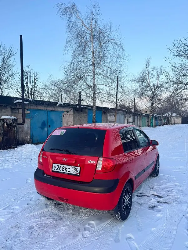 Продам hyundai getz 1.4 механика
Пробег 140тысяч родной
2006Г рестайлинг
В шикарном техническом состоянии! Авто не требует никаких вложений, мотор и коробка работают как надо.
Кузов для своих лет хорошем состоянии, пороги и днище без коррозии. Уже на зимней резине
Заменил: масло и фильтра в двс, кпп.
Ремни грм, гур, кондиционера, генератора, помпа.
Новый антифриз(промывали систему)
Вся подвеска обслужена.
Авто после замены не проехало еще 1000 км
По комплектации
Подогревы сидений, регулировка зеркал, стеклоподъемники, кондиционер, андроид планшет (новый), противотуманки.
Состояние салона как новое!
Цена 490 т. Р. Торг у капота осмотр макеевка
+79493359273
📞 Звоните: +7(949)3359273 - фотография - 4