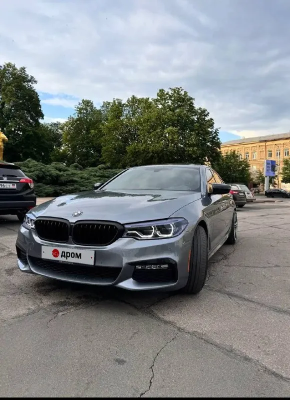 Bmw 540i g30
Bmw g30 2018 года

‼️Срочная продажа‼️
‼️Обмен не интересует‼️

💰3,600,000Р

Комплектация at executive✅
M performance с завода ✅
Аудиосистема "bower & wilkins" (самый топ)✅
Возможна продажа в кредит✅
3 Литра бензин ✅
Лучший ⛽️ b58 мотор ✅
98 Тыс км пробега ✅
Т. О полностью обслужена ✅
Комфортные сидения ✅
Активный свет ✅
Люк, музыка ✅
Под рулевые лепестки ✅
Без ключевой доступ ✅
Машина находится в г донецк
+7 949 332 28 34

@L2_rus - фотография - 2