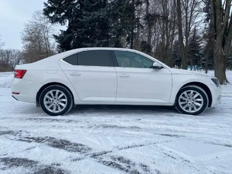 Продам skoda super b 2019 года выпуска, 1.4 двигатель, пробега, коробка 7- ми ступенчатая dsg, все уязвимые места в бронепленке, не битая, без подкраса, в идеальнейшем состоянии, салон кожаный, адаптивный свет, адаптивный круиз- контроль, жк экран, датчик света, датчик дождя, багажник с автоматическим открыванием и закрыванием. Тел+79495123134
📞 Звоните: +7(949)5123134 - фотография - 2