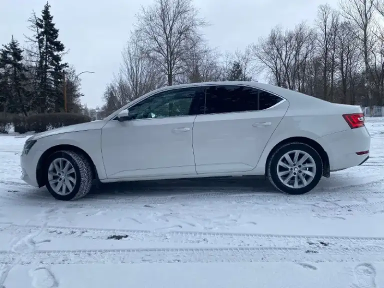 Продам skoda super b 2019 года выпуска, 1.4 двигатель, пробега, коробка 7- ми ступенчатая dsg, все уязвимые места в бронепленке, не битая, без подкраса, в идеальнейшем состоянии, салон кожаный, адаптивный свет, адаптивный круиз- контроль, жк экран, датчик света, датчик дождя, багажник с автоматическим открыванием и закрыванием. Тел+79495123134
📞 Звоните: +7(949)5123134 - фотография - 4