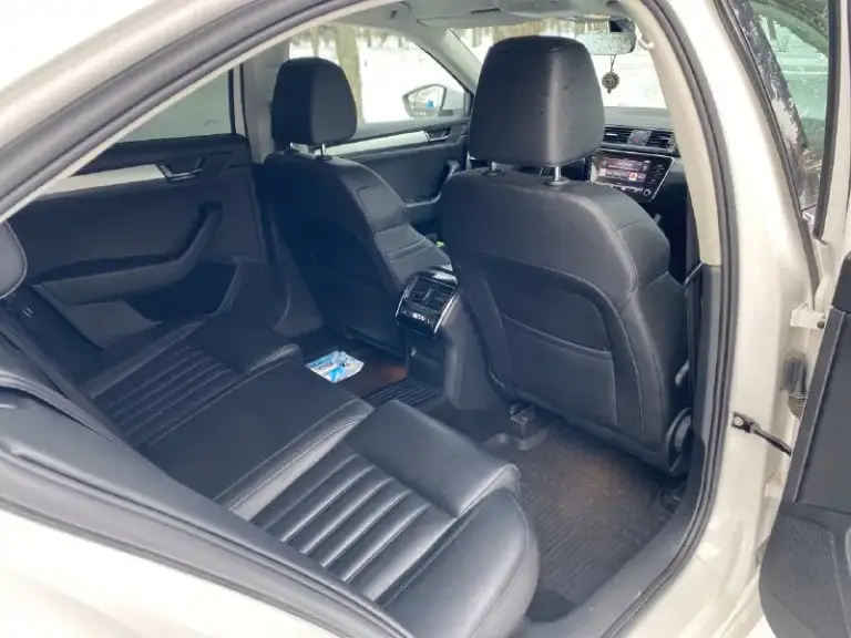 Продам skoda super b 2019 года выпуска, 1.4 двигатель, пробега, коробка 7- ми ступенчатая dsg, все уязвимые места в бронепленке, не битая, без подкраса, в идеальнейшем состоянии, салон кожаный, адаптивный свет, адаптивный круиз- контроль, жк экран, датчик света, датчик дождя, багажник с автоматическим открыванием и закрыванием. Тел+79495123134
📞 Звоните: +7(949)5123134 - фотография - 7