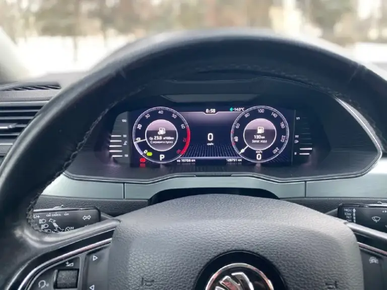 Продам skoda super b 2019 года выпуска, 1.4 двигатель, пробега, коробка 7- ми ступенчатая dsg, все уязвимые места в бронепленке, не битая, без подкраса, в идеальнейшем состоянии, салон кожаный, адаптивный свет, адаптивный круиз- контроль, жк экран, датчик света, датчик дождя, багажник с автоматическим открыванием и закрыванием. Тел+79495123134
📞 Звоните: +7(949)5123134 - фотография - 8