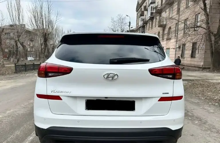 🚗Продам hyundai tucson🚗
Конец 2019г
- 2.0 Бензин
-Пробег 135 800км
-Полный привод 4х4
-Коробка автомат работает идеально!!
-Двигатель без посторонних звуков!
-Подогрев сидений перед зад
-Подогрев руля
-Климат контроль двухзонный
-Круиз контроль
-Адаптивный поворотный свет
-Сигнализация с автозапуском
-Стекла все родные
-Мульте медиа
-Мульте руль
-Камера заднего вида
-Авто без вложений‼️
-Птс оригинал
Переоформление без проблем
❗️Цена:1.999.000₽❗️
☎️Все вопросы по телефону:+79590354967
📞 Звоните: +7(959)0354967 - фотография - 5