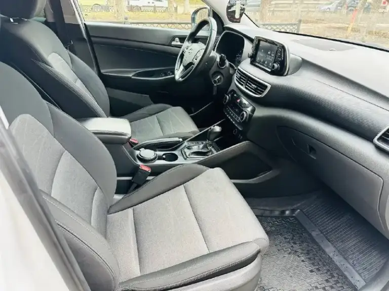 🚗Продам hyundai tucson🚗
Конец 2019г
- 2.0 Бензин
-Пробег 135 800км
-Полный привод 4х4
-Коробка автомат работает идеально!!
-Двигатель без посторонних звуков!
-Подогрев сидений перед зад
-Подогрев руля
-Климат контроль двухзонный
-Круиз контроль
-Адаптивный поворотный свет
-Сигнализация с автозапуском
-Стекла все родные
-Мульте медиа
-Мульте руль
-Камера заднего вида
-Авто без вложений‼️
-Птс оригинал
Переоформление без проблем
❗️Цена:1.999.000₽❗️
☎️Все вопросы по телефону:+79590354967
📞 Звоните: +7(959)0354967 - фотография - 8