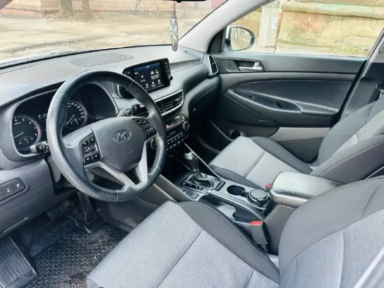 🚗Продам hyundai tucson🚗
Конец 2019г
- 2.0 Бензин
-Пробег 135 800км
-Полный привод 4х4
-Коробка автомат работает идеально!!
-Двигатель без посторонних звуков!
-Подогрев сидений перед зад
-Подогрев руля
-Климат контроль двухзонный
-Круиз контроль
-Адаптивный поворотный свет
-Сигнализация с автозапуском
-Стекла все родные
-Мульте медиа
-Мульте руль
-Камера заднего вида
-Авто без вложений‼️
-Птс оригинал
Переоформление без проблем
❗️Цена:1.999.000₽❗️
☎️Все вопросы по телефону:+79590354967
📞 Звоните: +7(959)0354967 - фотография - 9