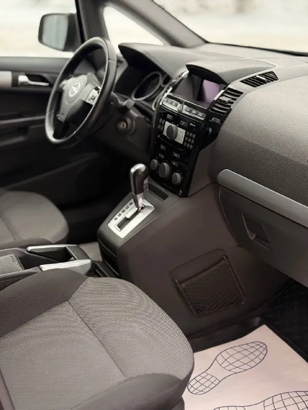 🛻Opel zafira b. Минивэн
💰Цена - 740.000 торг обмен
🌍 Город - мариуполь
📆 Год выпуска - 2010
🛞Пробег - 206.000
⛽️Топливо - дизель
⚙️Модификация- 1.9
📦Кпп - автомат-айсин
📞+79495000534

Opel zafira b рестайлинговый автомобиль обслужены вложений не требует по кузову нареканий нет как на фото мотор работает отлично не дымит от слова совсем не на холодную и не на горячую
Автомат ведёт себя отлично нету никаких пинков не рывков по ходовой части нареканий нету
Автомобиль прошел то докуме. .. 85.png')">✅
Датчик дождя датчик света ✅
4 Эл. Подъемника ✅
Подушки безопасности✅
Эл. Регулировка зеркал✅
Парктроник✅
Бортовой компьютер✅
Мультируль✅
Обогрев сидений✅
Электрообогрев боковых зеркал✅
Хорошие аудиосистема✅
3️⃣Режима коробки обычный зимний sport ✅ - фотография - 8