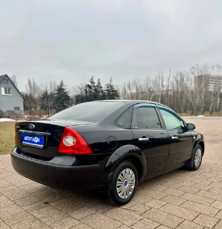 ⬛️ Ford focus ll

💰Цена: 570 000р
🏢Город: мариуполь
📅Год выпуска: 2006
🧾Пробег: 168 649км.
⚙️Двигатель: 1.8
⛽Топливо: бензин
⚙️Кпп: механика

📞Телефон:

+7-949-727-41-51
+7-989-263-55-56
+7-949-713-18-14

💾 Описание:

Ford focus ii sedan – проверенный выбор для тех, кто ценит надёжность и практичность в каждом километре пути. Модель сочетает в себе проверенный 1,8-литровый бензиновый агрегат мощностью 125 л. С. И лёгкую переднеприводную платформу, что делает её идеальной для городской жизни и дальних поездок без лишних затрат.

✅ 2 Владельца, птс оригинал

✅ Родная краска

✅ Оригинальный пробег

Комплектация:
Климат контроль, подогрев сидений, электропакет, abs, airbag, гидроусилитель руля, сигнализация, птф.

Улица шевченко 269

🏦 Возможна продажа в кредит по двум документам. - фотография - 4