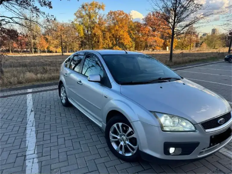 Продаю ford focus 2 ( форд фокус) 2006г 1.6 115л. С
Владею машиной больше полутора лет, за это время было сделано многое:
Новый гидроусилитель руля
Новая система шлангов гидроусилителя
Новая рулевая рейка
(Менял это все для устранения гула гура, но небольшой все равно остался)
Новый клапан вентиляции картерных газов
Новые бронепровода
Заменена жабка заднего хода
Новая катушка зажигания
Ремень грм был заменен около тысячи км назад
Произведена чистка форсунок, дроссельной заслонки
Новые подушки двигателя (гидроопора и задняя)
Заменены сальники штока выбора передач, левого привода, коленвала
Новый шкив коленвала
Заменено масло в коробке около 10 тыс назад, также масло гидроусилителя
По ходовке спереди - новые шруса, наконечники, шаровые, опоры и опорные подшипники, стойки стабилизатора.
645К торг уместен.
+79493523502 Г. Донецк - фотография - 5