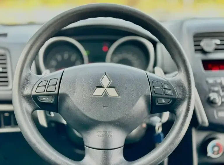 Mitsubishi asx год 2012 пробег 195.000 цена 1.150.000₽ коробка автомат мотор 1.8 бензин авто в достойном состоянии без каких либо вложений комплектация мульти руль под рулевые лепестки круиз-контроль кондиционер регулировка зеркал подогрев зеркал подогрев сидений электропакет r’16 на литье мотор тянет хорошо масла фильтра заменены коробка переключает в штатном режиме ходовая в идеале пороги дно в идеале авто без дтп и подводных камней езжу каждый день с удовольствием отвечу на все ваши вопросы по телефону осмотр г. Донецк цена 1.150.000 +79494660728
📞 Звоните: +7(949)4660728 - фотография - 5