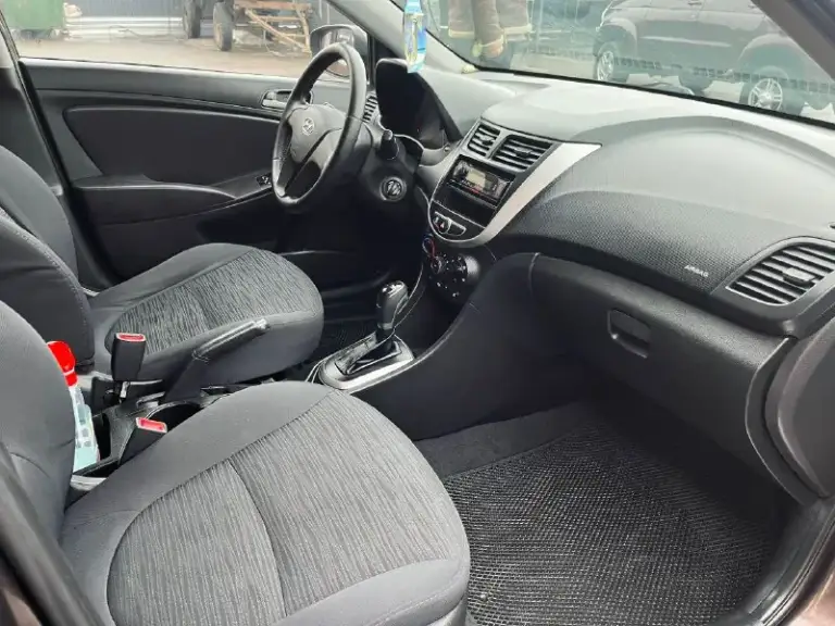 Продам hyundai solaris рестайлинг. 2014г. В. 1.6 на акпп 6-ст. 151000км. Пробега. Авто в отличном состоянии, по всем параметрам. Двигатель работает ровно, масло не подъедает, работает тихо. Акпп так же без проблем, без пинков и дефектов. По кузову так же все отлично, без гнили и ржавчины, авто южное. По ходовой тишина. Резина зима новая nokian. Вложений не требует.
Осмотр старобешево
Цена 885 000₽
Подробности по тф.
+79493370737
+79493185079 - фотография - 5