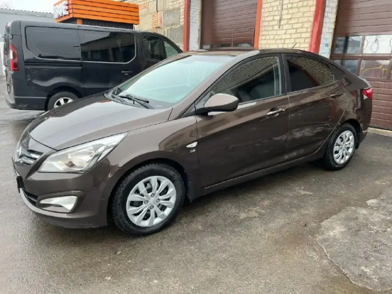 Продам hyundai solaris рестайлинг. 2014г. В. 1.6 на акпп 6-ст. 151000км. Пробега. Авто в отличном состоянии, по всем параметрам. Двигатель работает ровно, масло не подъедает, работает тихо. Акпп так же без проблем, без пинков и дефектов. По кузову так же все отлично, без гнили и ржавчины, авто южное. По ходовой тишина. Резина зима новая nokian. Вложений не требует.
Осмотр старобешево
Цена 885 000₽
Подробности по тф.
+79493370737
+79493185079 - фотография - 8