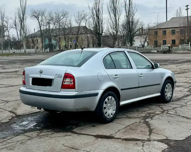 Продам skoda тур 1.6 skoda octavia tour авто в отличном состоянии, обслужена! Ходовая взбитая, мягкая, тормоза не бьют! Новые жидкости двигатель 1.6 коробка механика работает без нареканий, не дымит есть кондиционер, работает, регулировки зеркал, 2 эсп, чистый опрятный салон документы все чистые год 2008 цена 495.000 возможен торг +79494948718
📞 Звоните: +7(949)4948718 - фотография - 3