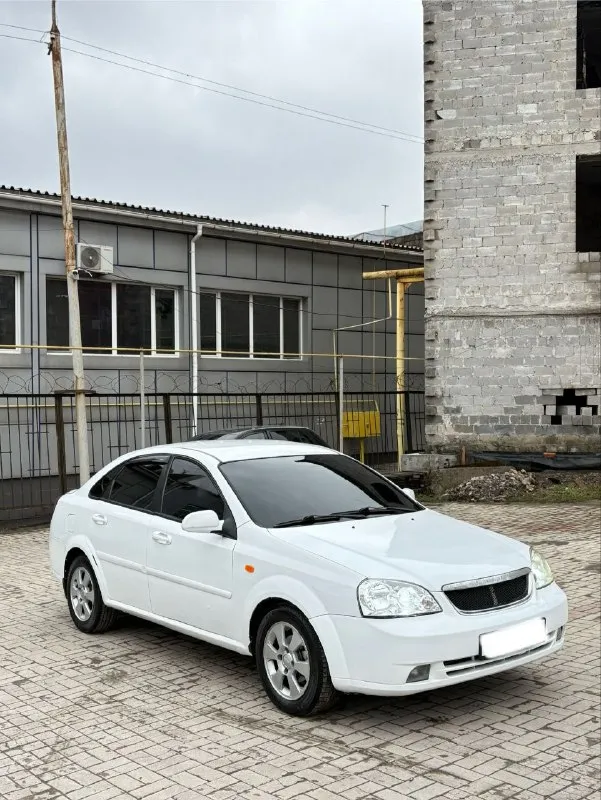 Chevrolet lacetti
Шевролет лачетти
Год выпуска 2008, объем двигателя 1.6
-16 Клапанный,
Цена 💰385.00 тыс. 💰
Автомобиль в полном порядке, двигатель в отличном состоянии, не дымит! Не троит! Масло не расходует!
Коробка в полном порядке без хрустов и прочего !
Ходовая в отличном состоянии, нечего не стучит! Не гремит ! Не шумит ! Отрабатывает правильно и очень мягко, едет приятно,
Авто как на фото такое и в живую!
Без коррозии ! Без гнили ! Без ржавчины ! Без рыжиков !
Дно, пороги, стаканы, в полном порядке!
Пробег 265т км.
2 Ключа,
Комплектация отличная👍 гидроусилитель руля, климат контроль, печка и кондиционер рабочий !
4 Стеклоподьемника, подогревы сидений,
Датчик дождя, датчик света, регулировка фар, электро регулировка зеркал, подогрев зеркал, abs, подушки безопасности, магнитола на андроиде, с блютуз,
Очень хороший свет led лампы ближний и дальний дорогие яркие👍
Документы чистые ! Не штрафов ! Не запретов ! Не залогов ! Нечего такого нет ! Макеевка
Цена 385.000
Сю+79496643082 - фотография - 2